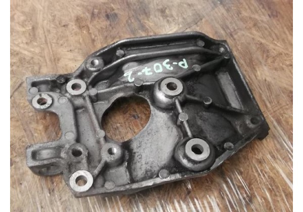 Кронштейн кріплення кондиціонера Peugeot, Citroen 1.4, 1.6 hdi, 9646719580